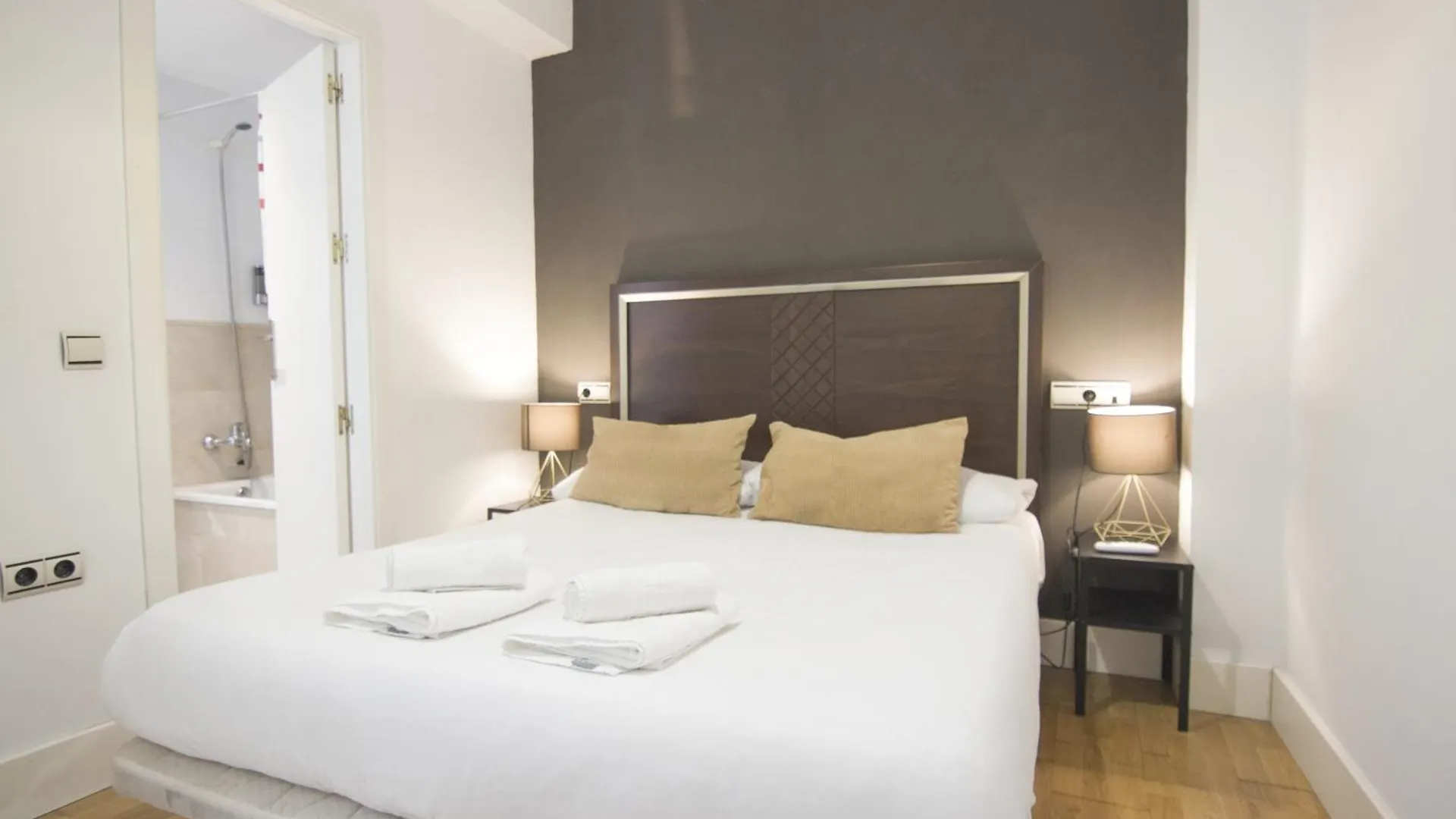 Rentalsevilla Compania