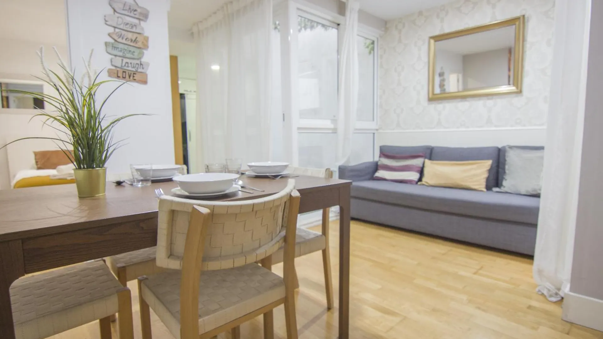Apartment Rentalsevilla Compania Spain